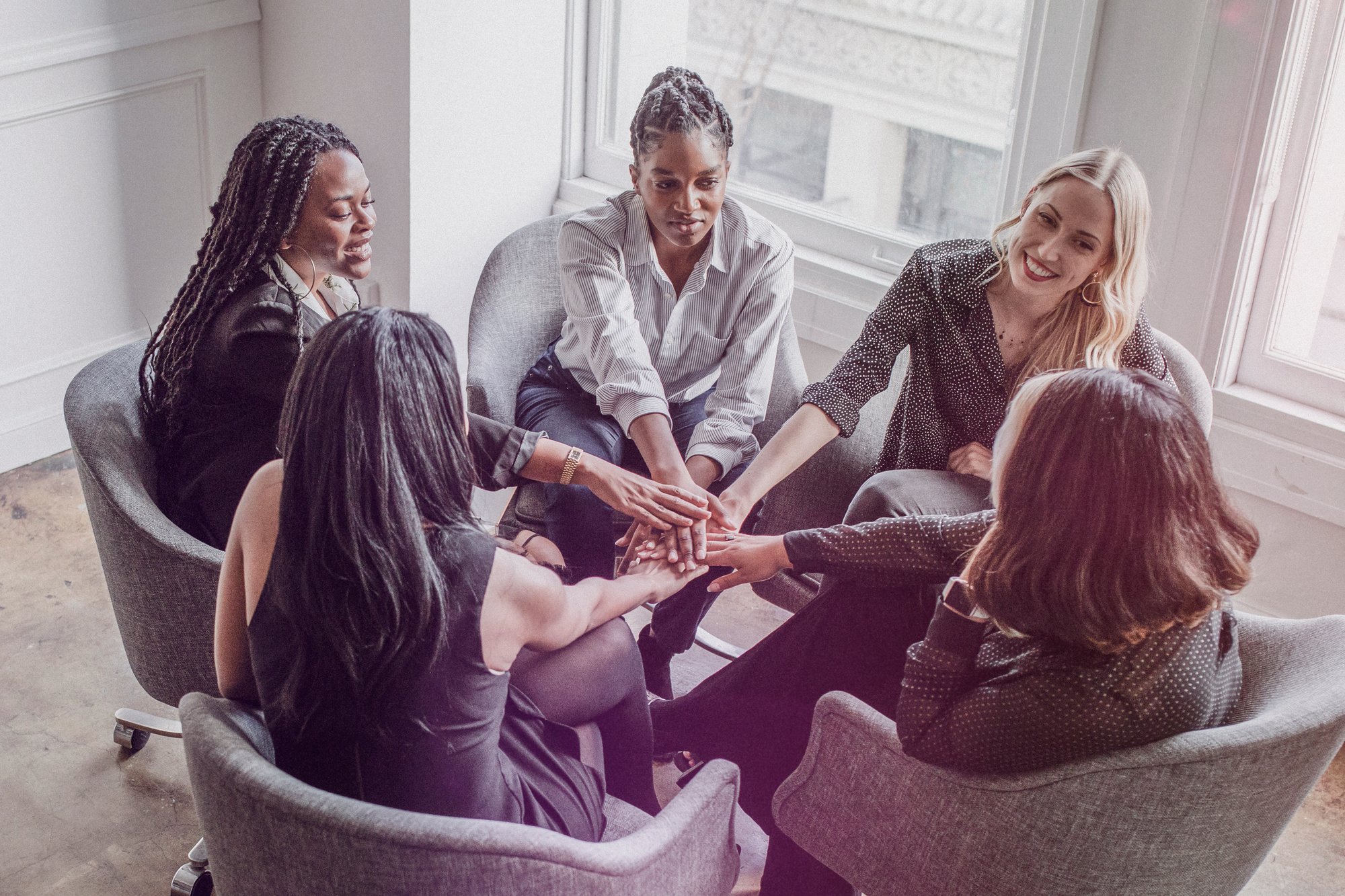 coworkers-teamwork-2025-02-10-11-57-03-utc_edit (2)